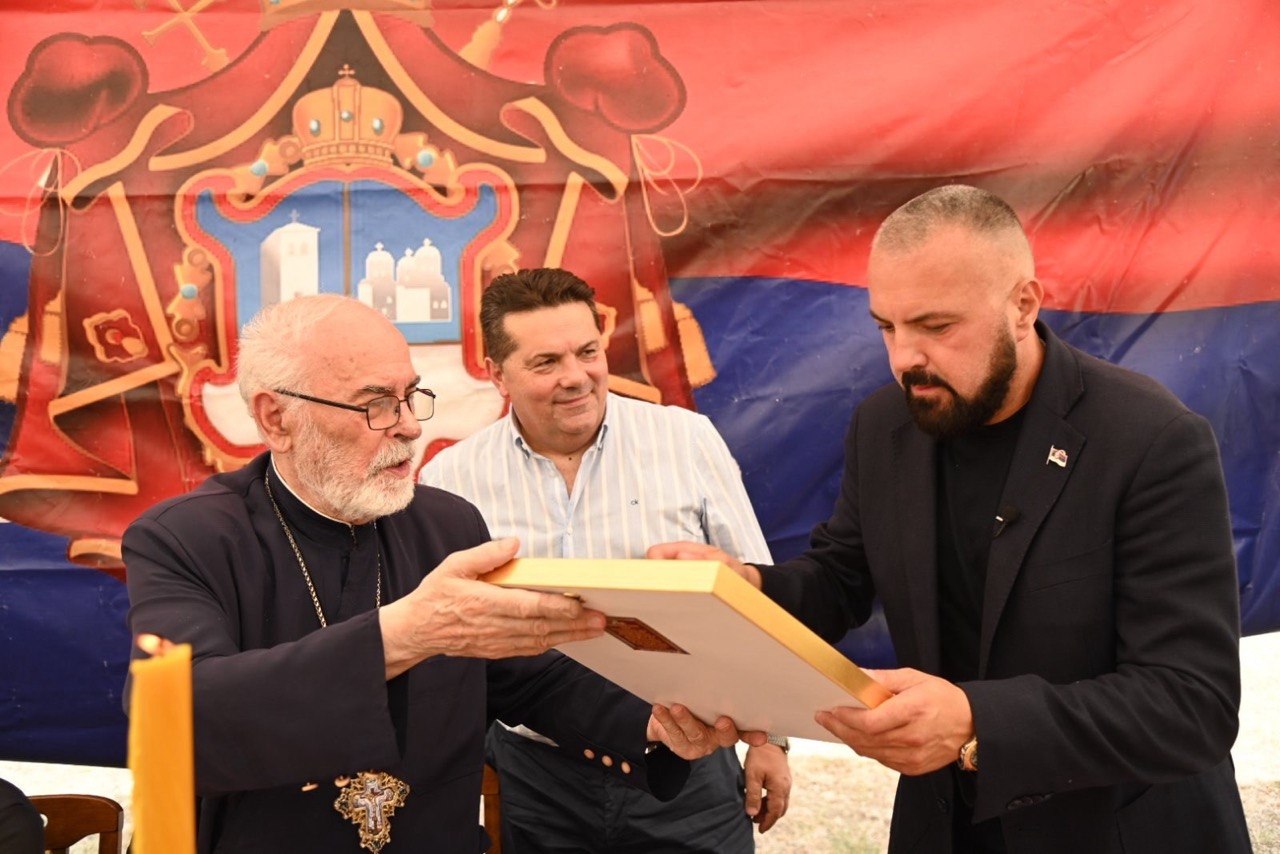 Кум славе Храма Пресвете Богородице на Кочићевом вијенцу — фотографија 5
