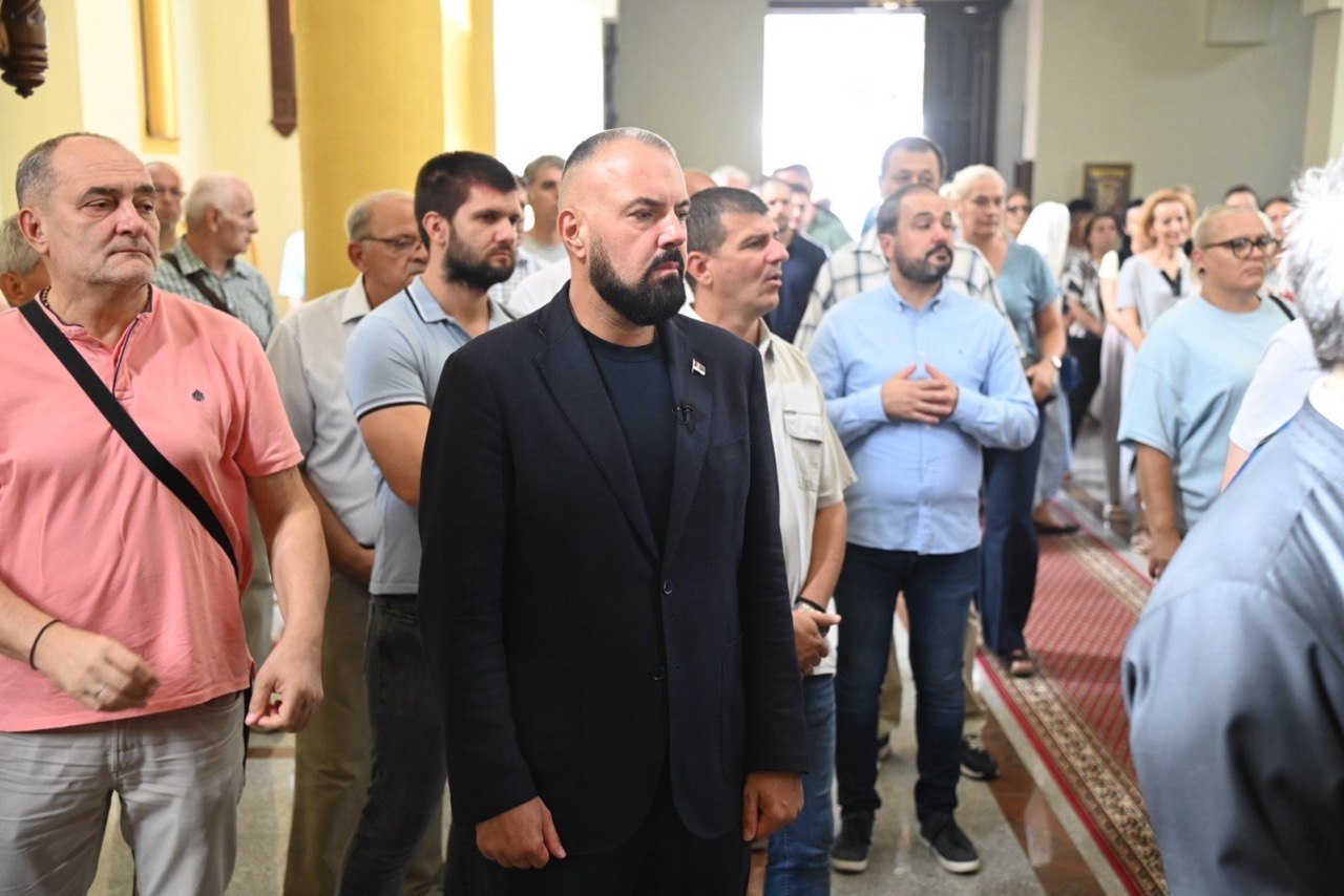 Кум славе Храма Пресвете Богородице на Кочићевом вијенцу — фотографија 2
